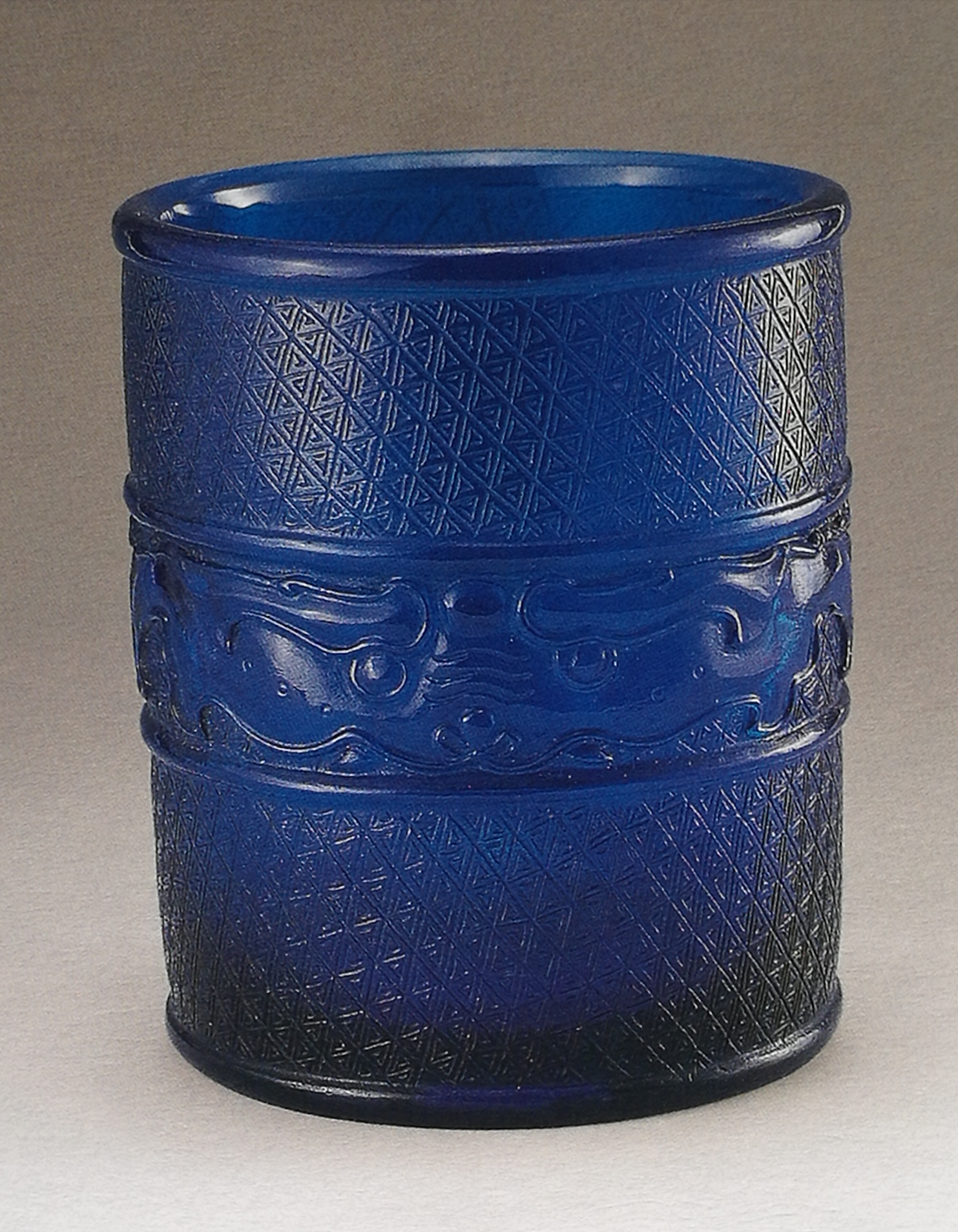 玻璃的传奇——赏心悦目的清代琉璃器皿大赏(男士手串一般几个珠子