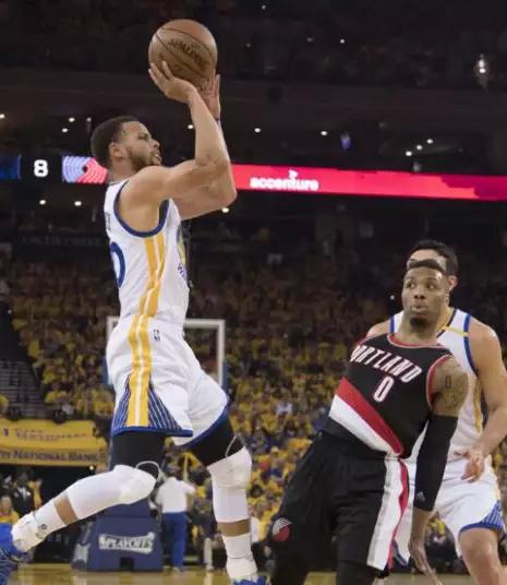 為什么nba防守可以伸手（NBA5招搞笑防守：摳鼻防守重現江湖，躲哈登碰瓷深入精髓）