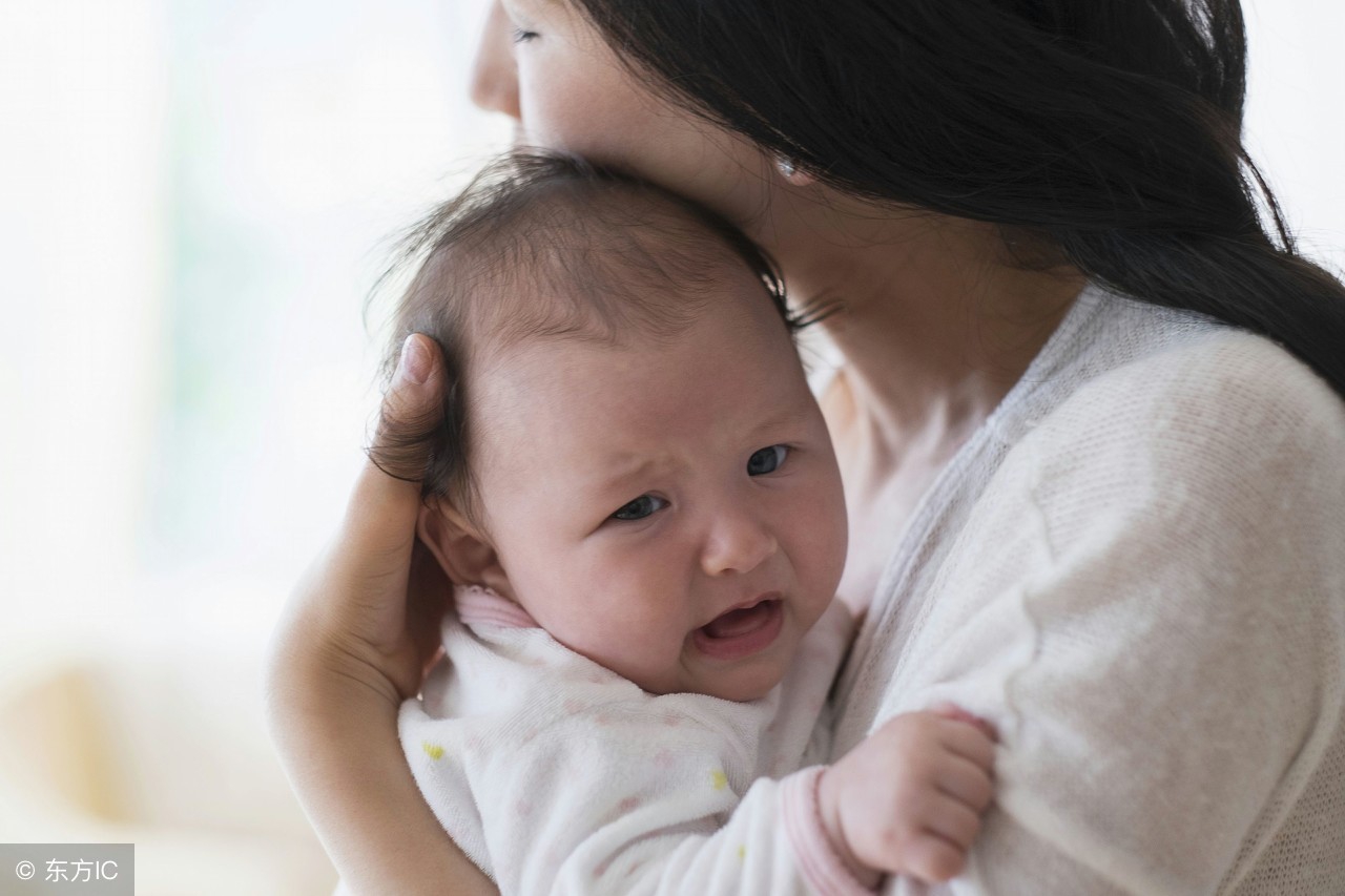 2个月新生儿患上阴道炎，竟是亲身父母做了那事，这样育儿真是坑