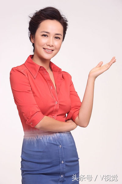 蒋雯丽 主演《牵手》《金婚》《幸福来敲门》《中国式离婚》