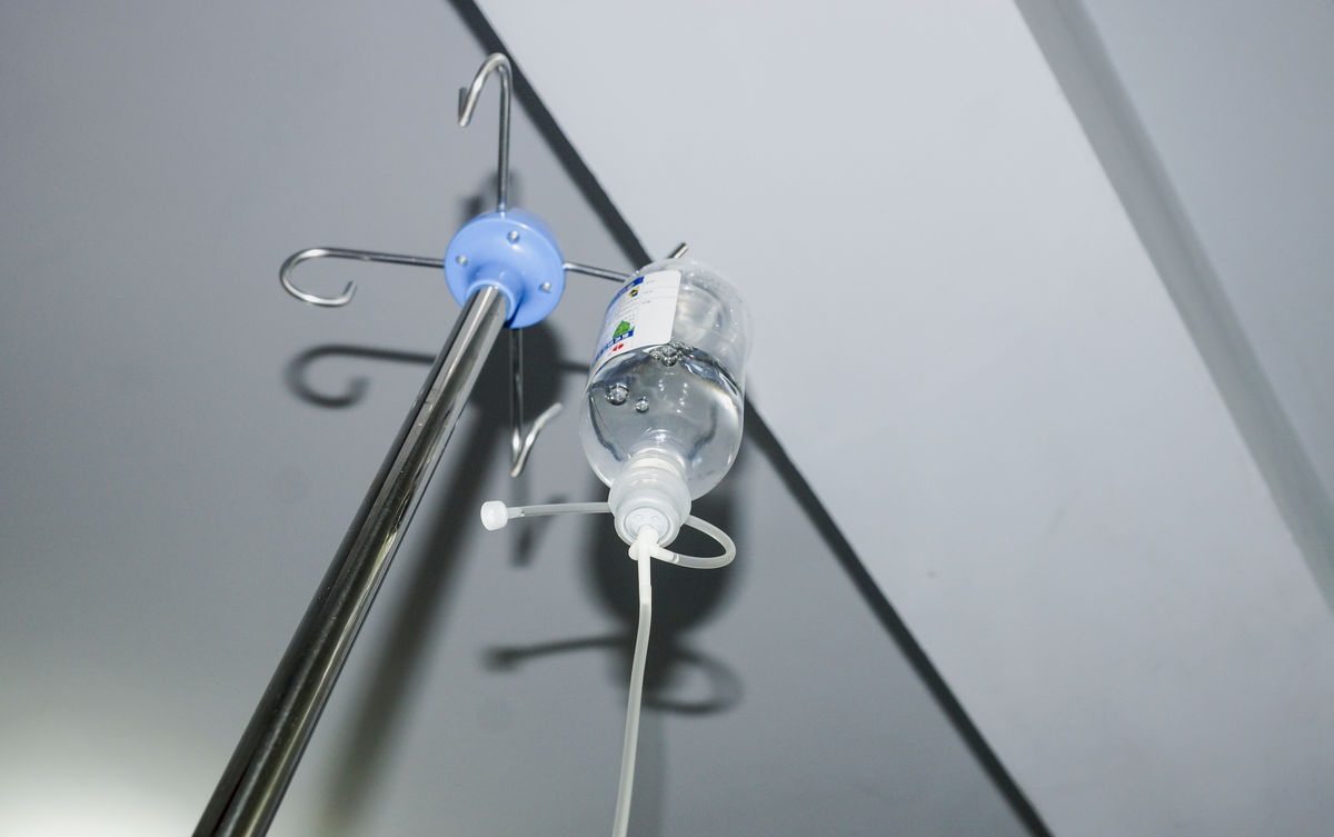 壁纸 | 打点滴发朋友圈的心情说说