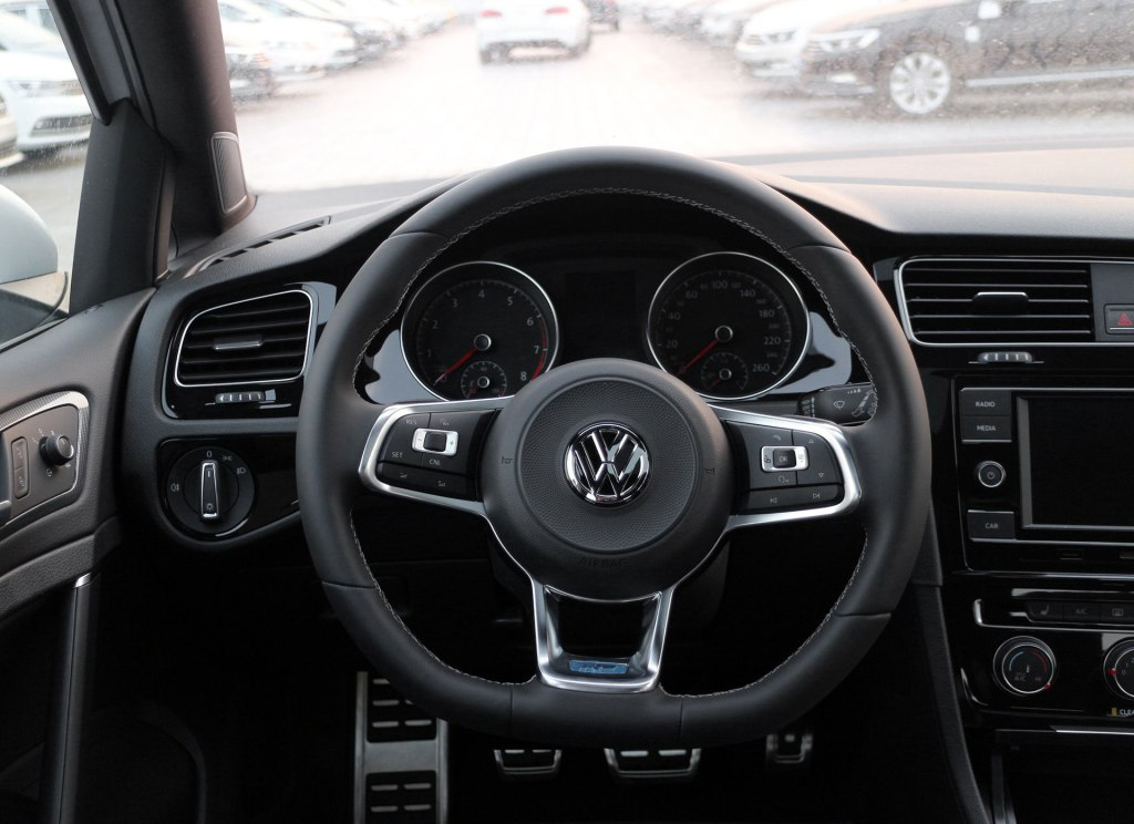 大众高尔夫顶配_大众高尔夫内饰 - 阜阳汽车网