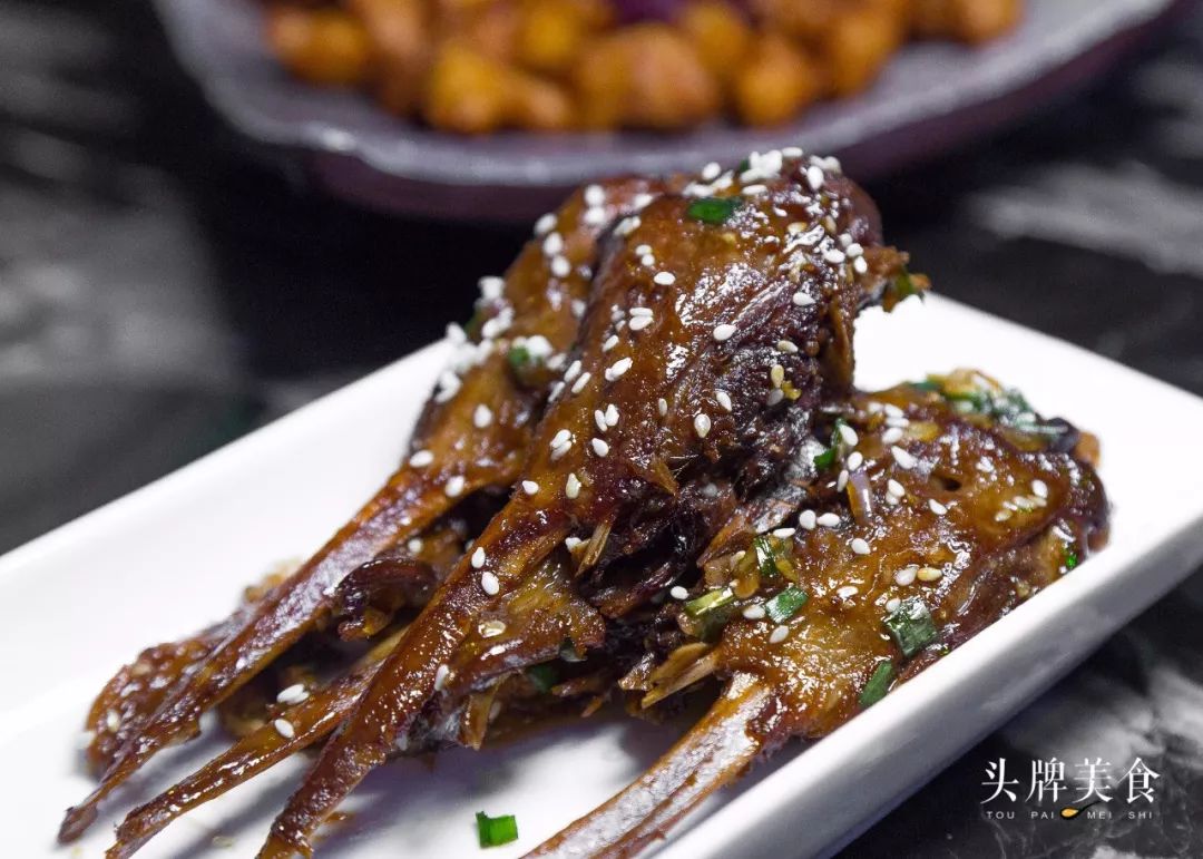 关于足球好听的饭店名字四个字（决战世界杯！福州首家足球主题餐吧来袭，好酒配好球，征服你的胃）