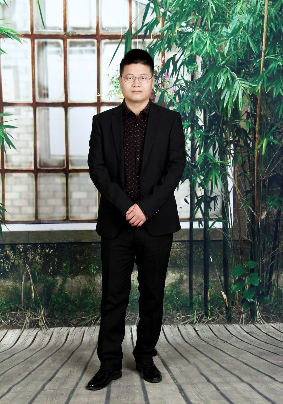 成员,代表作《拳皇异界纵横》《魔域》《无尽丹田》《天道图书馆》等