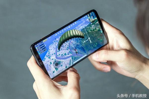 oppor15世界杯定制版(复仇者联盟？世界杯？来看看这些定制版手机有多奇葩)