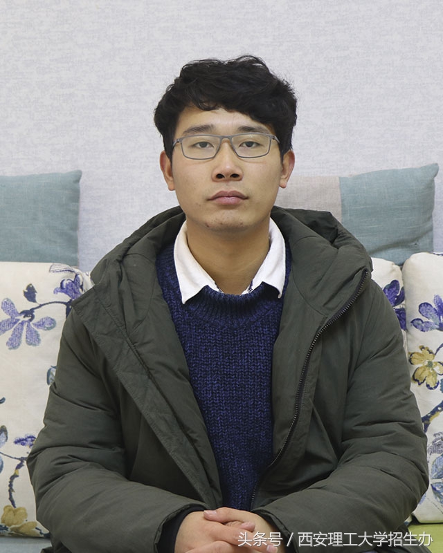 21岁，他失去双亲，孤身一人照顾幼弟，如今已被美国谷歌公司录用