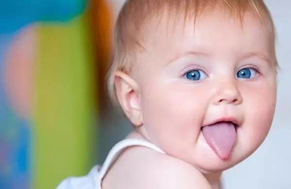 宝宝说话口齿不清？可能是宝宝舌头这里有问题！