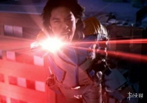 变身器为蓝宝锥,变身者为高山我梦,变身时候大喊一声"盖亚~",和戴拿一