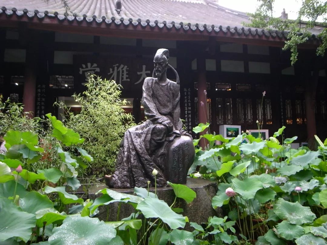 300天，18万年轻人落户成都！他们的理由是……
