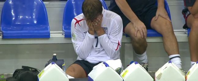 06世界杯決賽齊達內頭球時間（06年世界杯回顧：齊達內的背影，讓全球10億球迷飆淚告別！）