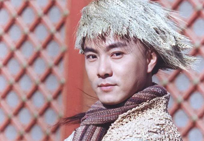King Jing 8电视剧，Li Tweets，Canbinding，同一阶段，张伟杰占5