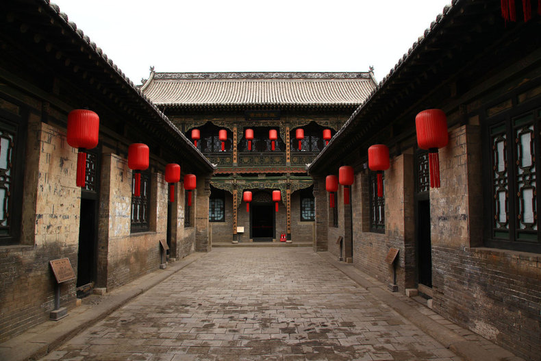 王家大院和乔家大院，谁家最有钱？