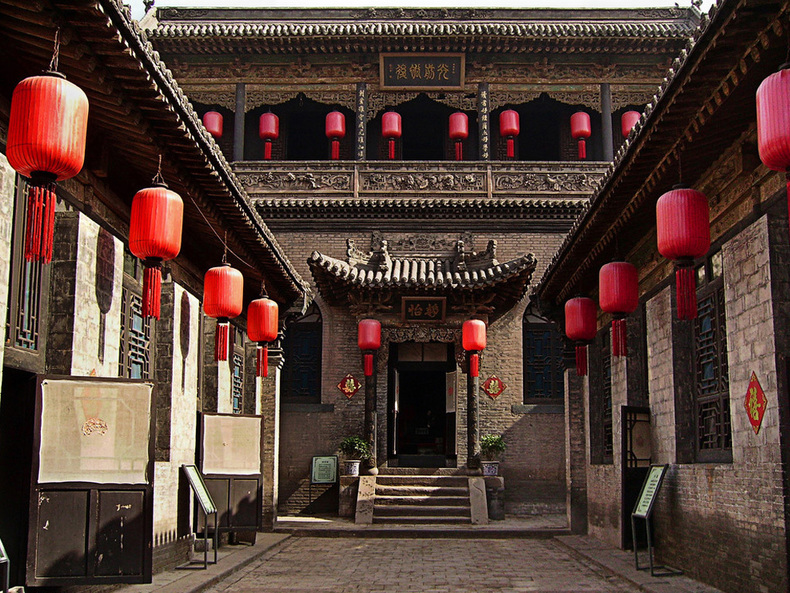 王家大院和乔家大院，谁家最有钱？