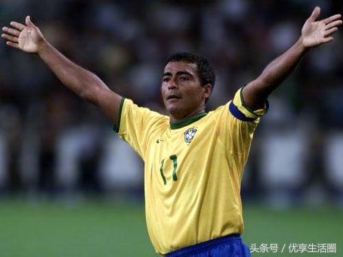 94年世界杯捧杯是哪位队员（94年巴西因为他才得以捧起世界杯，神出鬼没的孤狼罗马里奥）