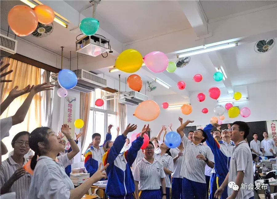 有人欢呼，有人落泪……直击新会高考考生的最后一课！