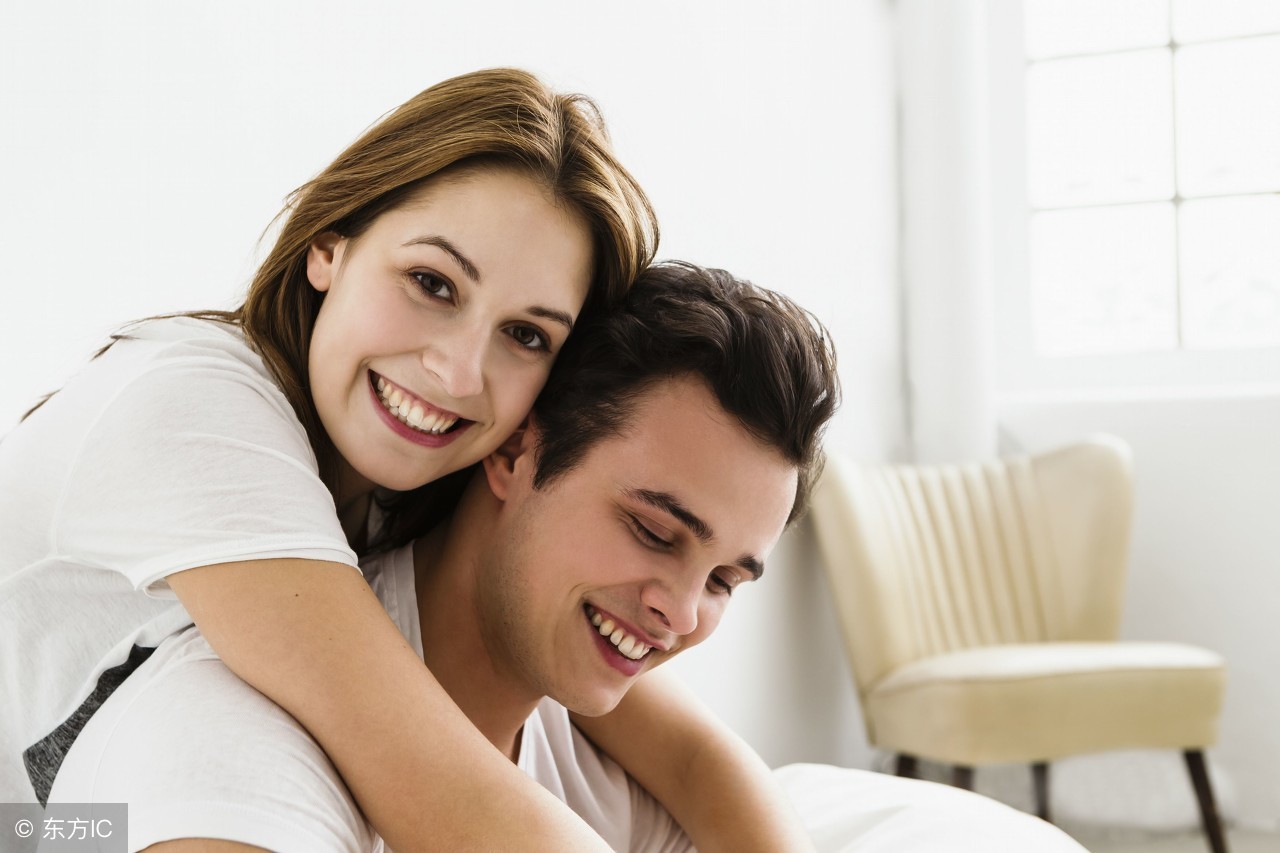 “我在你身边”用英语怎么说？-笑傲英语网