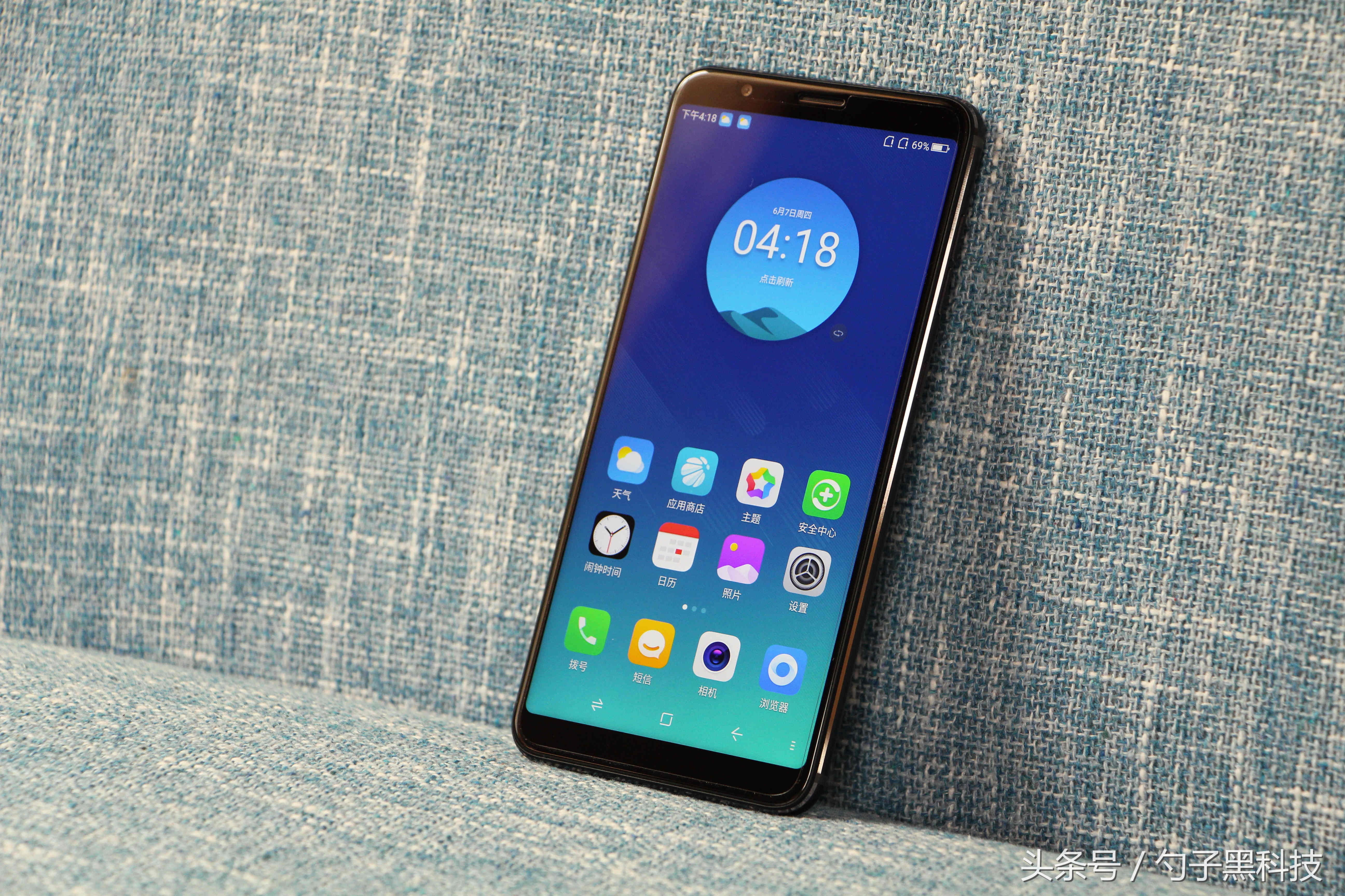 "力压"小米成为骁龙660手机性价比之王?最低仅售1299元!