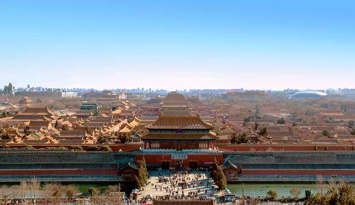 故宫是世界上现存规模最大最完整的古代木结构建筑群,为我国现存最大