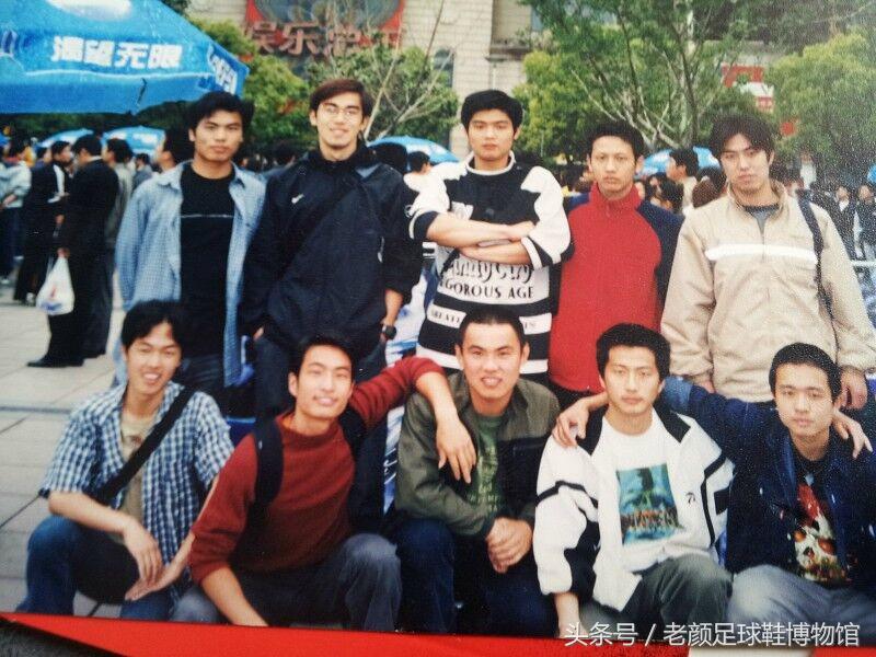 2002世界杯最大的黑马（2002韩日世界杯足球回顾，黑马lotto一鸣惊人，小众品牌逐步凋零）-趣拿体育