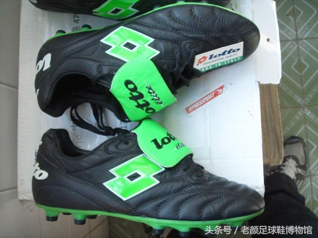 2002世界杯最大的黑马（2002韩日世界杯足球回顾，黑马lotto一鸣惊人，小众品牌逐步凋零）