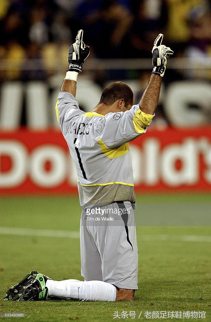 2002世界杯最大的黑马（2002韩日世界杯足球回顾，黑马lotto一鸣惊人，小众品牌逐步凋零）