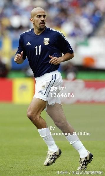 2002世界杯最大的黑马（2002韩日世界杯足球回顾，黑马lotto一鸣惊人，小众品牌逐步凋零）