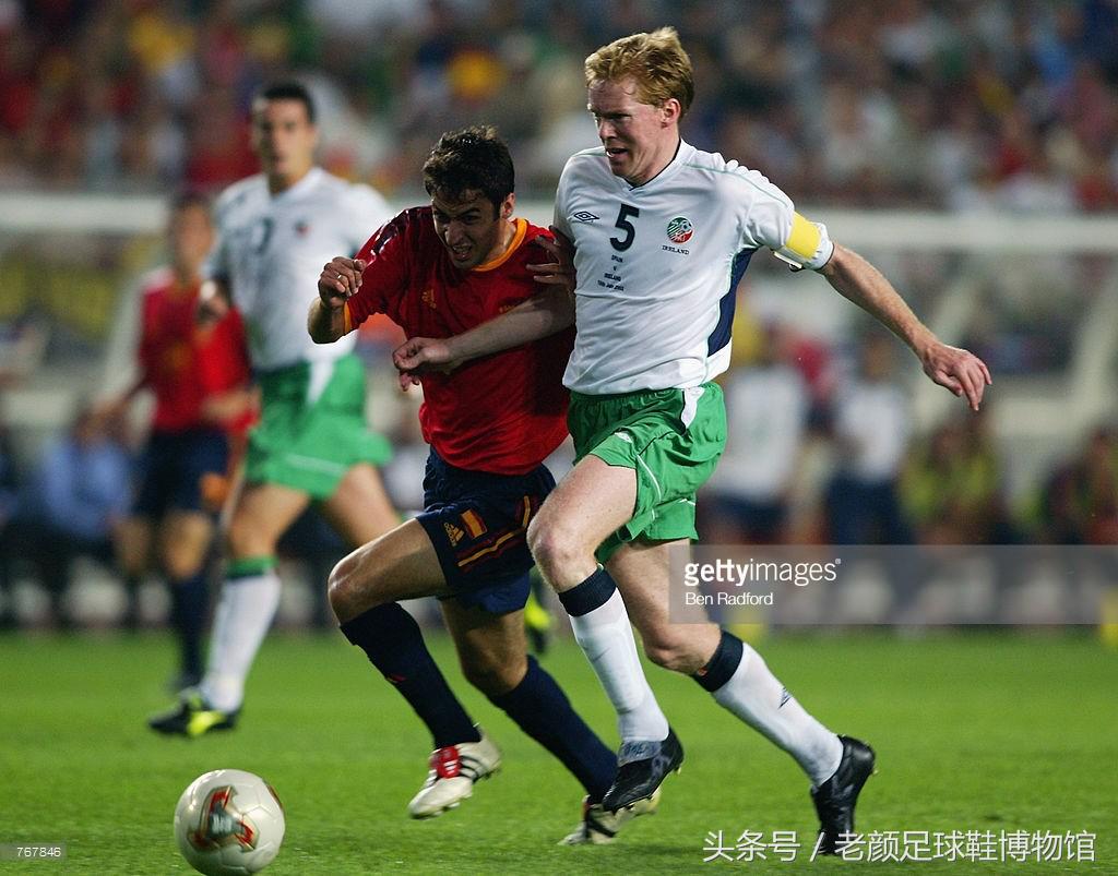 2002世界杯最大的黑马（2002韩日世界杯足球回顾，黑马lotto一鸣惊人，小众品牌逐步凋零）