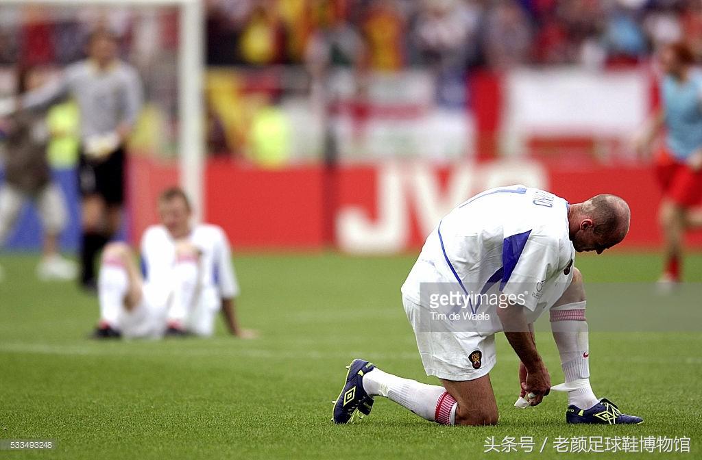 2002世界杯最大的黑马（2002韩日世界杯足球回顾，黑马lotto一鸣惊人，小众品牌逐步凋零）