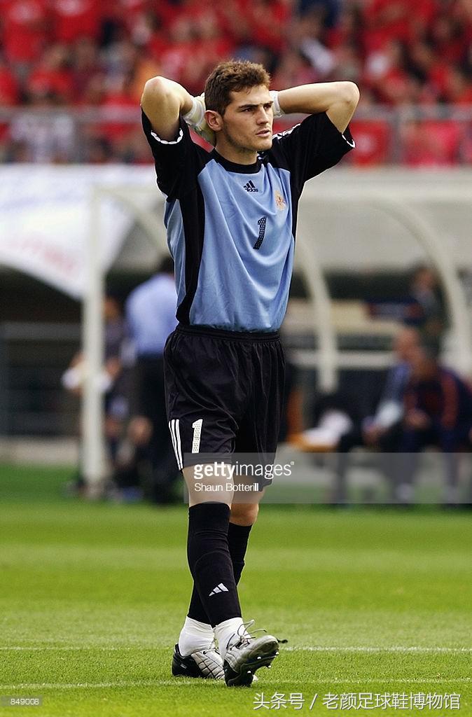 2002世界杯最大的黑马（2002韩日世界杯足球回顾，黑马lotto一鸣惊人，小众品牌逐步凋零）