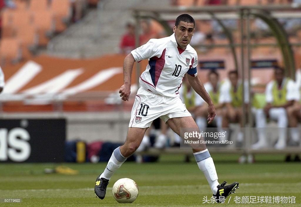 2002世界杯最大的黑马（2002韩日世界杯足球回顾，黑马lotto一鸣惊人，小众品牌逐步凋零）