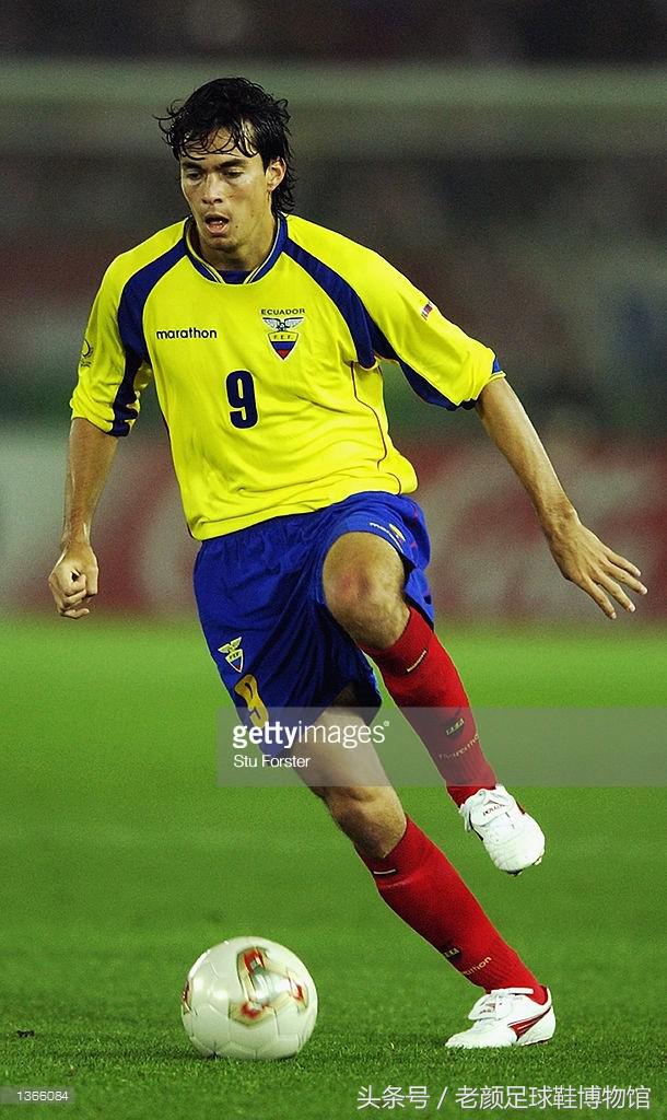 2002世界杯最大的黑马（2002韩日世界杯足球回顾，黑马lotto一鸣惊人，小众品牌逐步凋零）