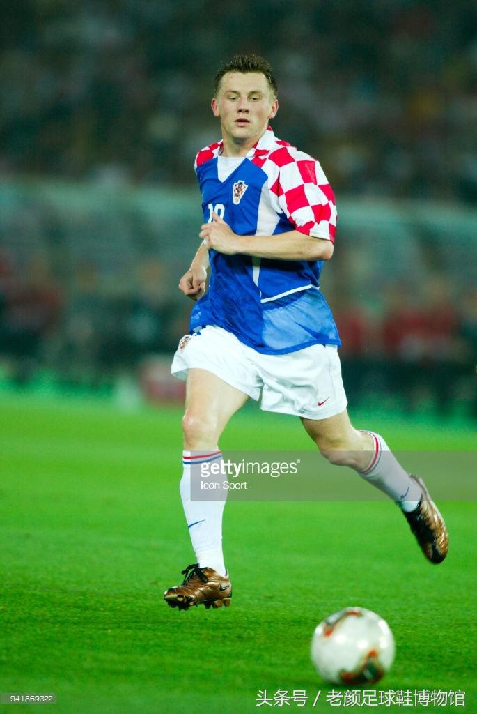 2002世界杯最大的黑马（2002韩日世界杯足球回顾，黑马lotto一鸣惊人，小众品牌逐步凋零）