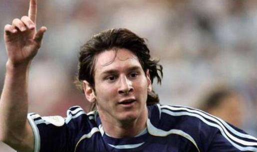 2006年世界杯梅西进几个球（世界杯回忆杀：梅西斩首球 莫伦特斯两届比赛进五球）-趣拿体育