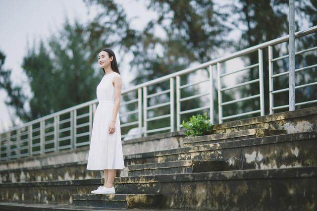 时光如水，岁月不复返；回望过往，唯余一声叹息
