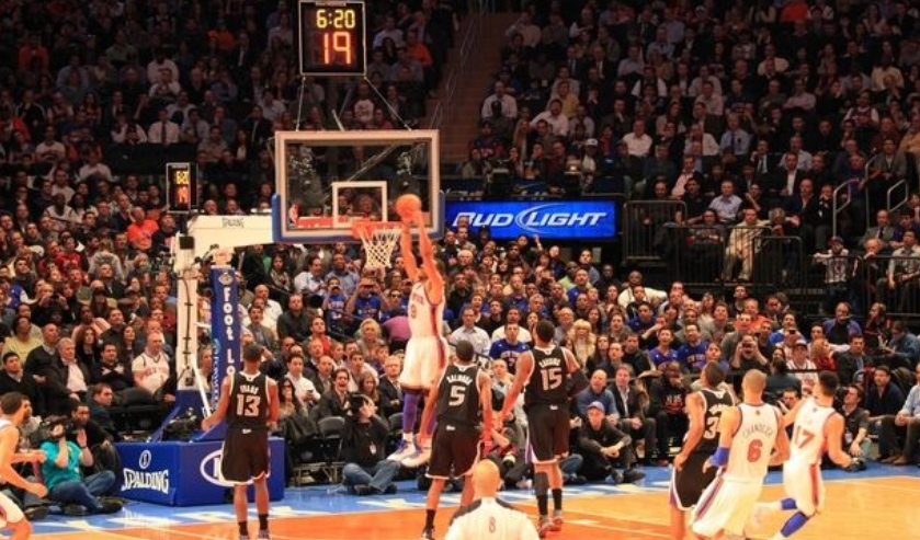 美國人為什么喜歡看籃球nba（為什么全美看NBA的僅有幾百萬人，而國內(nèi)在線人數(shù)就達(dá)到幾千萬？）