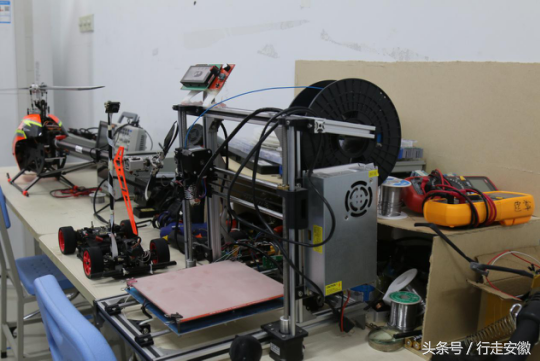 “凤”读新华，立德树人 主流媒体走进安徽新华学院