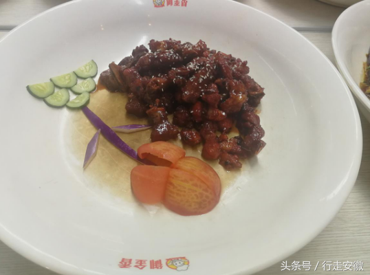 “凤”读新华，立德树人 主流媒体走进安徽新华学院