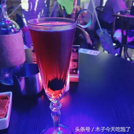 西安哪个酒吧放欧冠（西安这几家小酒馆能陪你度过，每一个为足球燃起热血的不眠之夜！）