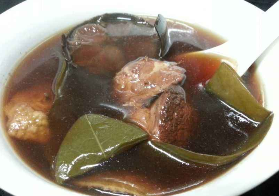 除了止咳，你会“吃”枇杷叶吗？煮茶煲汤熬粥，好吃又保健