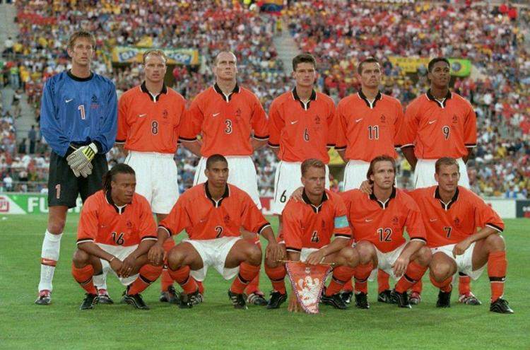 98世界杯荷兰vs巴西实况录像（罗纳尔多最震撼演出，不是02年决赛，而是98年巴西侥幸胜荷兰！）