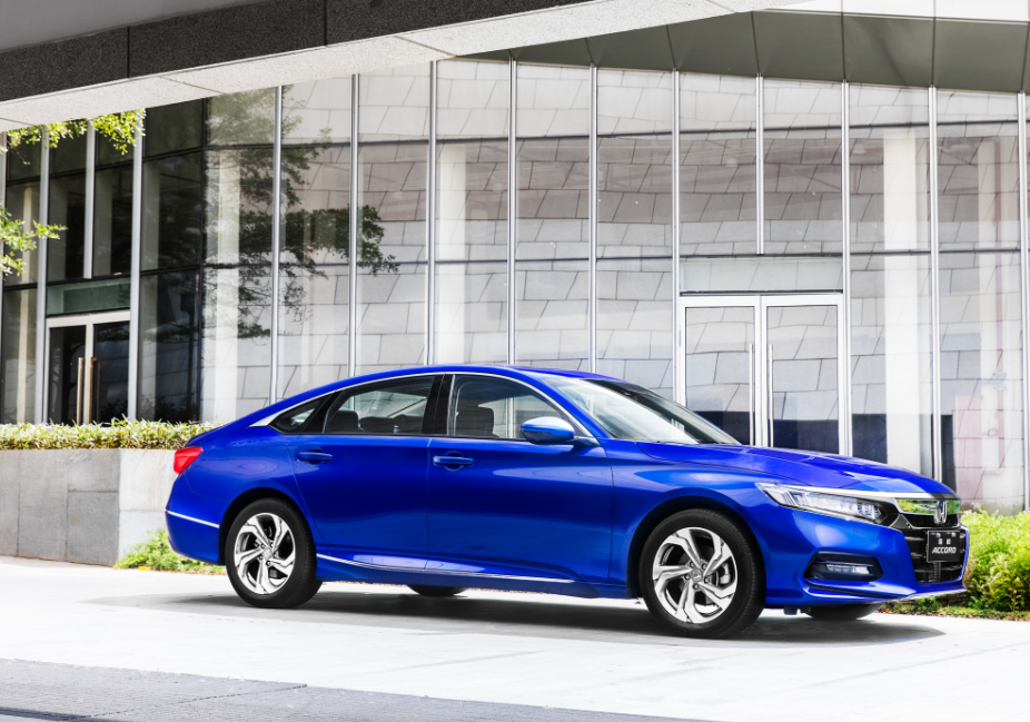 新款十代雅阁上市,性价比最高的豪华轿车,全新一代就是漂亮!