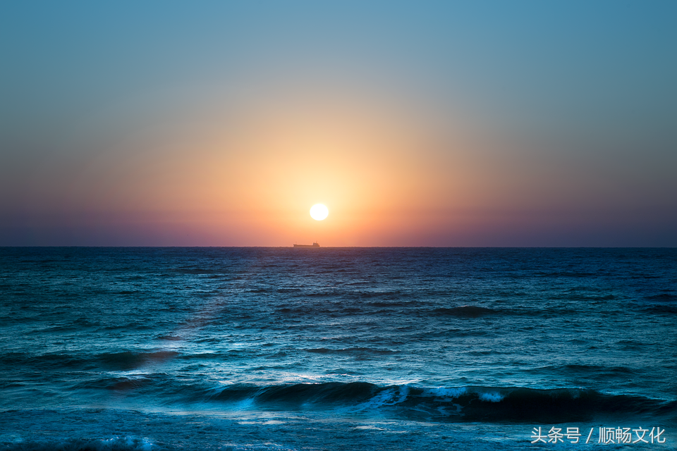 英语中有嗯哼哈嘿这些语气词吗？