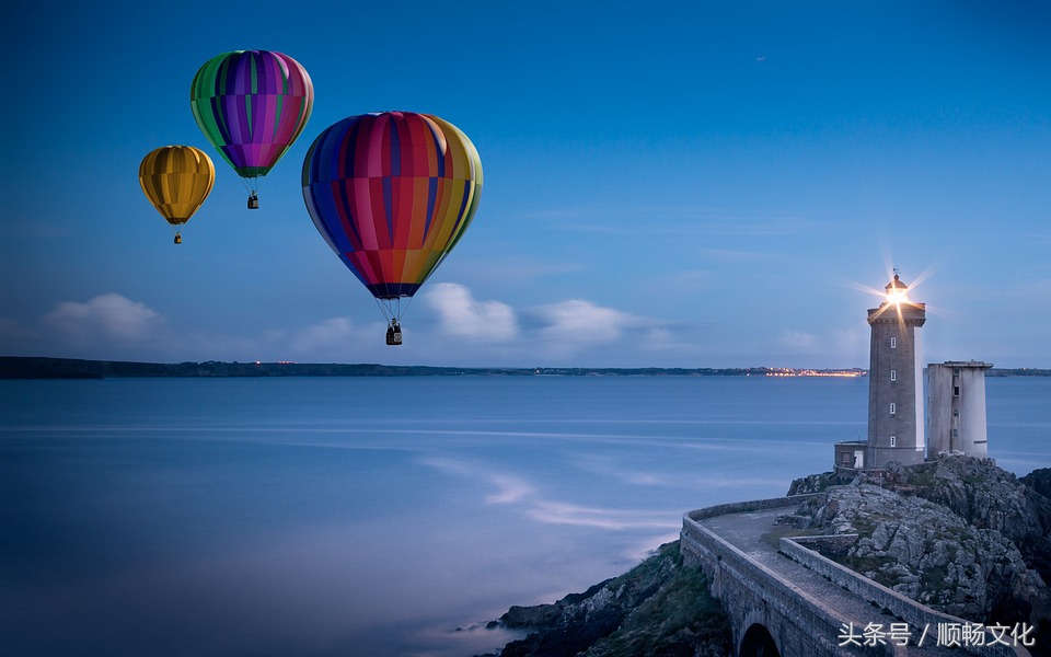 英语中有嗯哼哈嘿这些语气词吗？