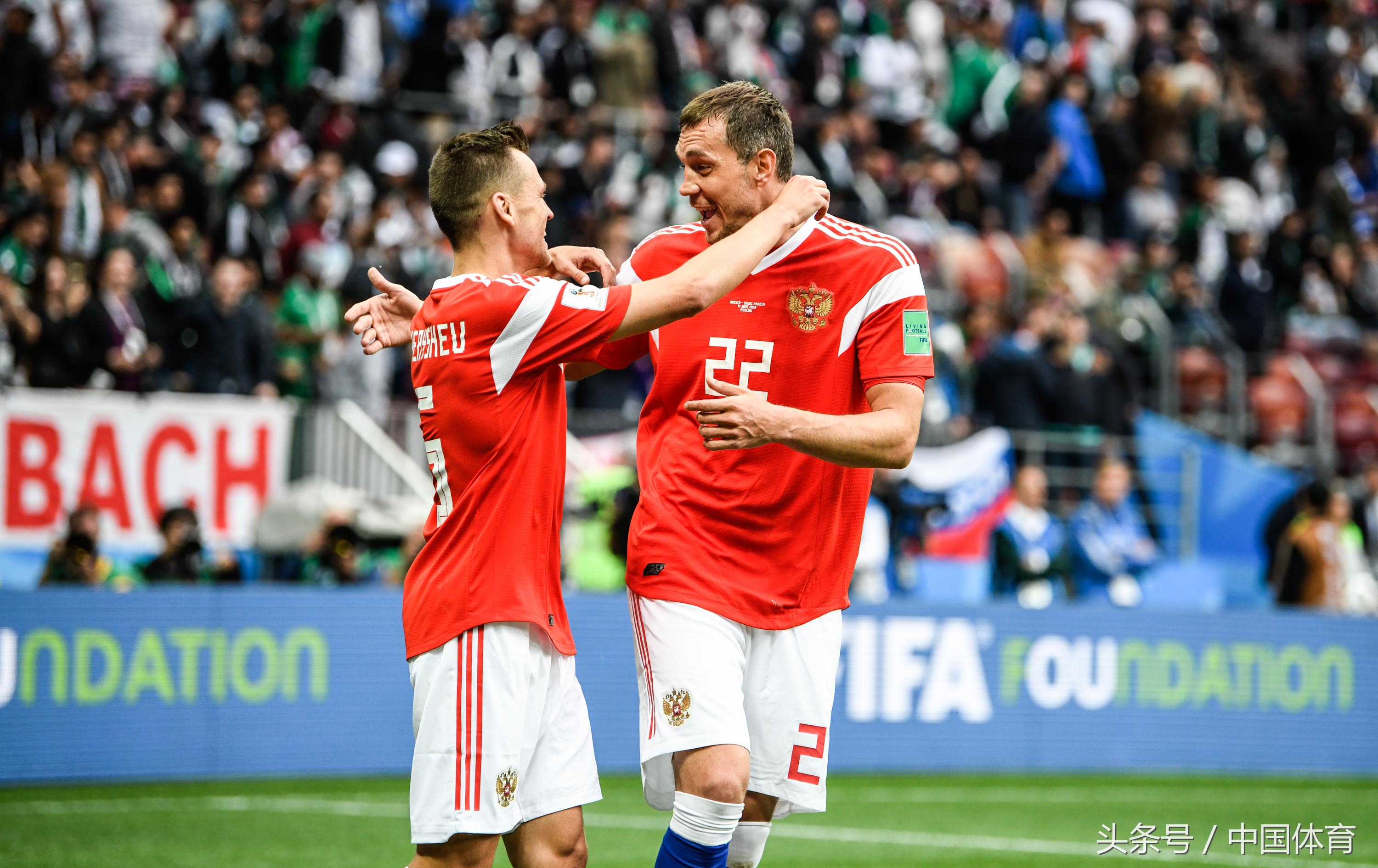 俄罗斯队帅爆了！创世界杯史上记录5:0狂胜，沙特队心有惭愧