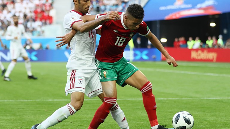 摩洛哥VS伊朗有哪些看点(世界杯-阿兹蒙单刀被扑出 补时阶段乌龙绝杀 伊朗1-0摩洛哥)