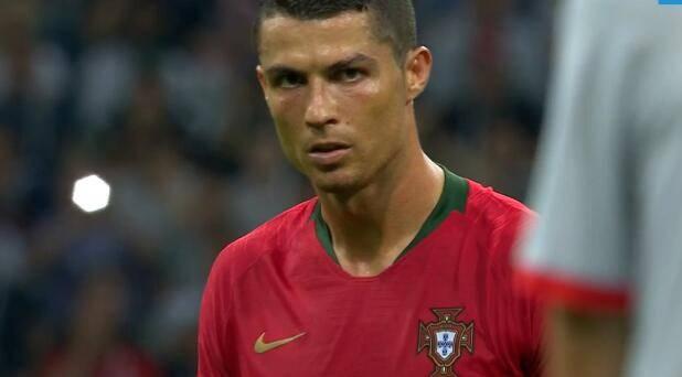 2018世界杯c罗眼神图片(c罗决绝眼神点燃世界杯,回顾那些你没见过的