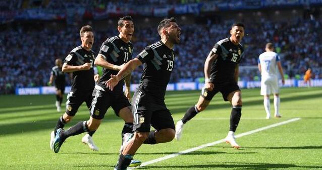 世界杯-阿根廷1-1冰岛，梅西错失点球成罪人，网友：想进球太难了