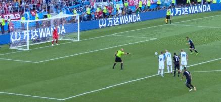 世界杯-阿根廷1-1冰岛，梅西错失点球成罪人，网友：想进球太难了
