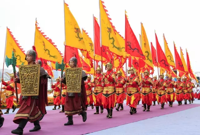 一个传统民俗节日――龙舟节拉开帷幕