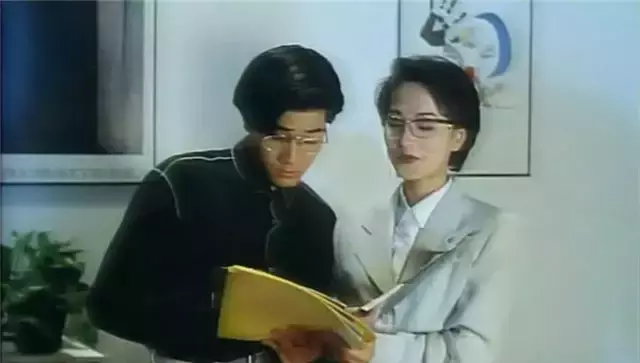 导演王晶的电影(1993年的王晶有多厉害？一人执导9部电影，每一部都是强阵容)